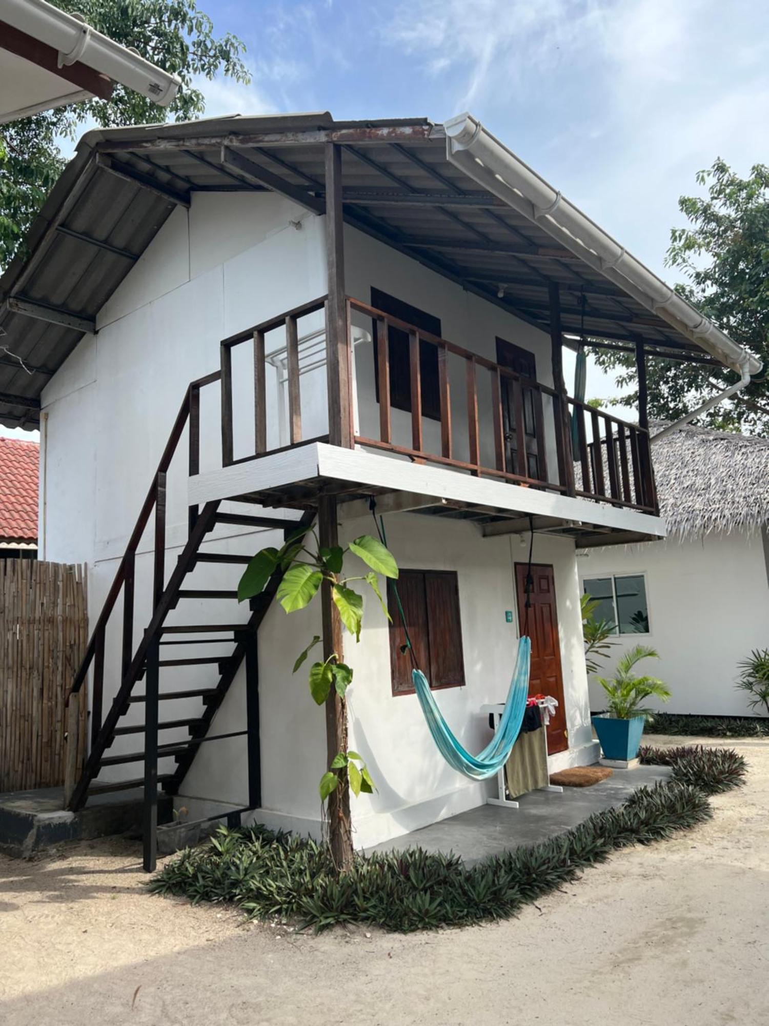 Sarana Bungalows (Adults Only) Ban Tai Quarto foto