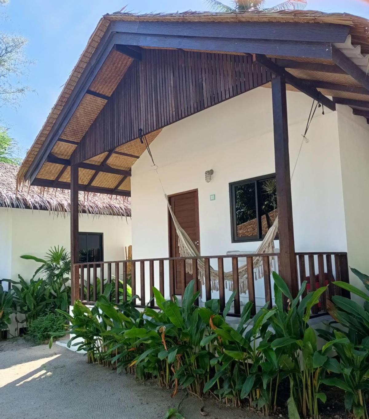 Sarana Bungalows (Adults Only) Ban Tai Exterior foto