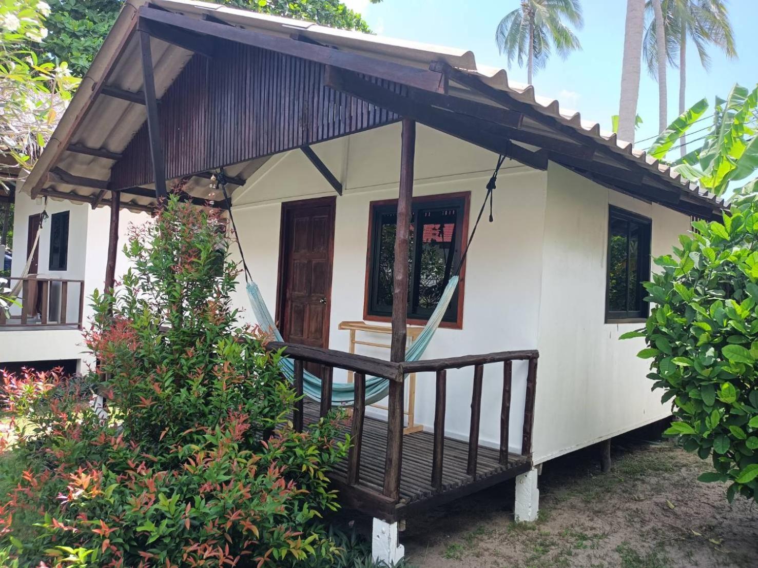 Sarana Bungalows (Adults Only) Ban Tai Exterior foto