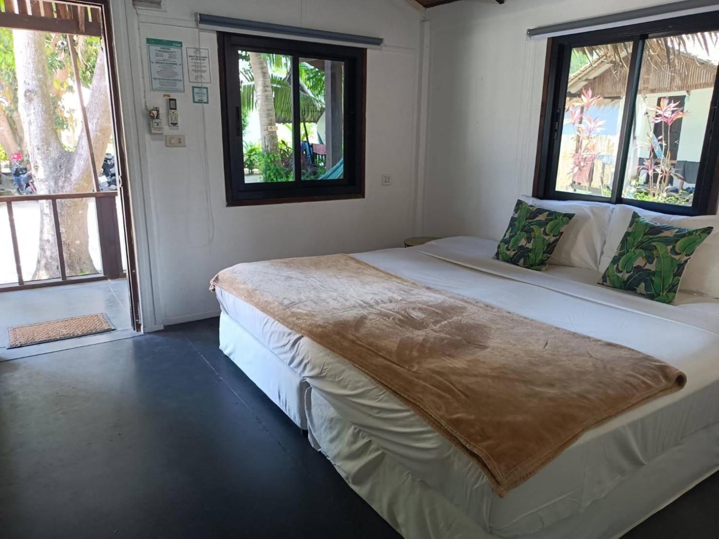 Sarana Bungalows (Adults Only) Ban Tai Exterior foto